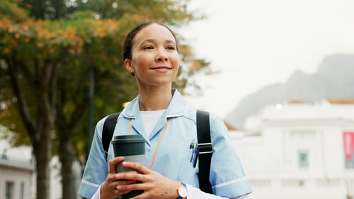 Why More Canadian Nurses Are Heading South: The Benefits of Working in the U.S.